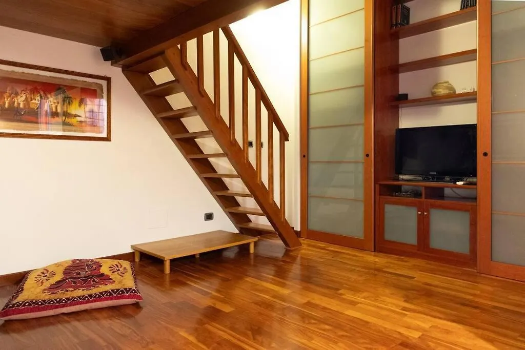 Gandhi Homes Rzym Apartament